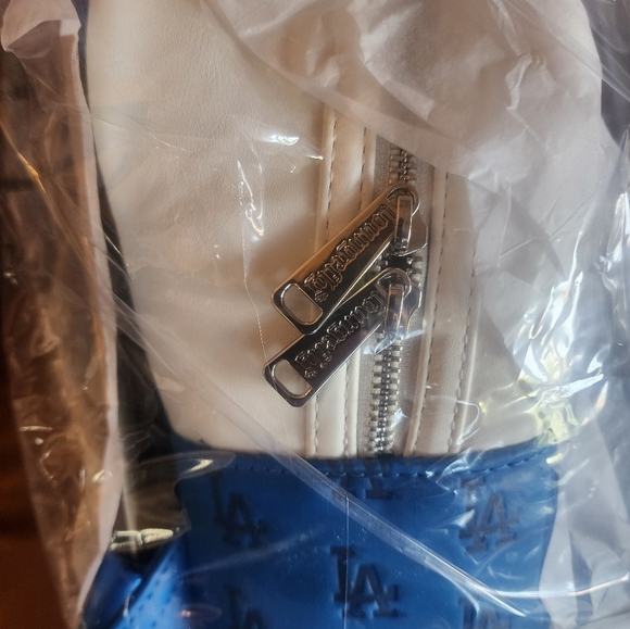 Loungefly DODGERS Mini Backpack - Picture 6 of 7